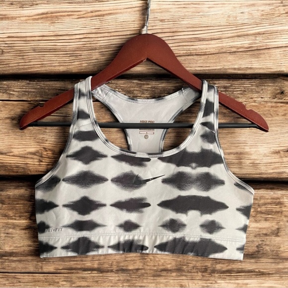 Nike Pro Dri Fit Sports Bra - Picture 4 of 10